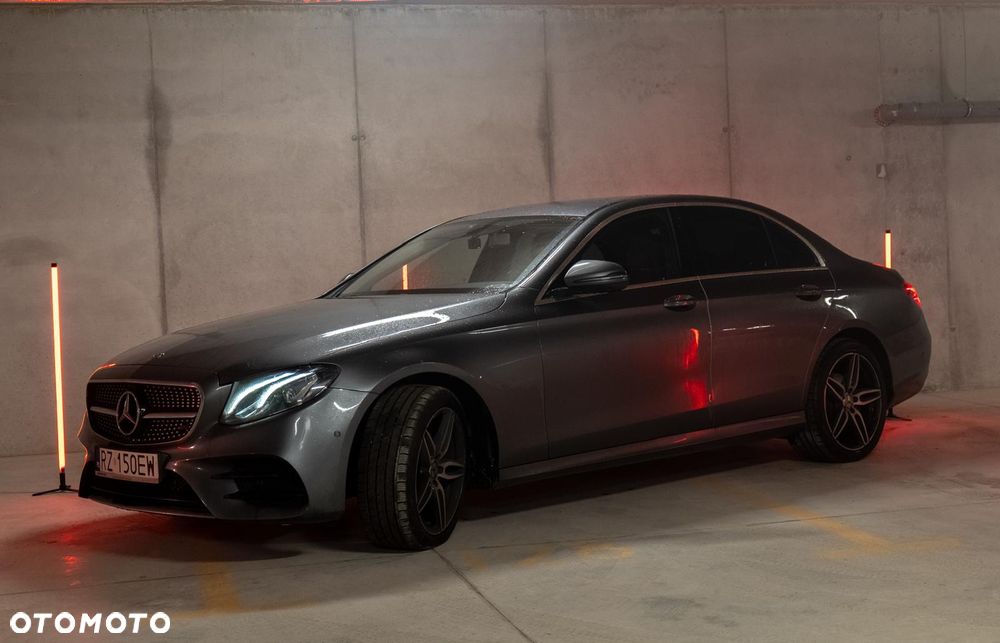 Mercedes-Benz Klasa E 220 d Business Edition 9G-TRONIC - 4