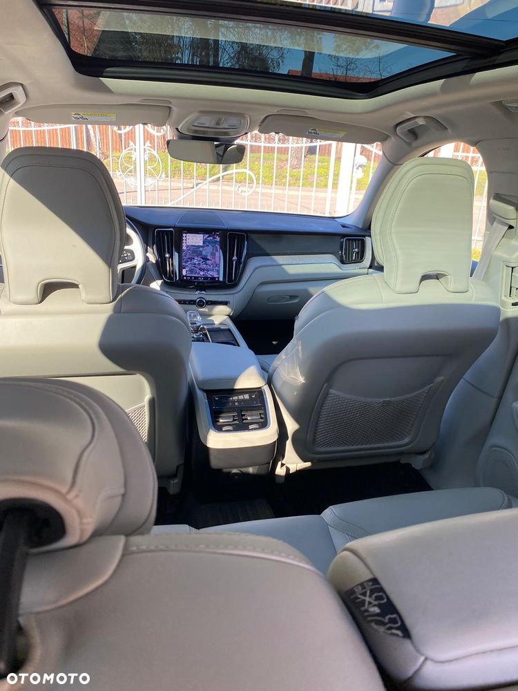Volvo XC 60 - 38