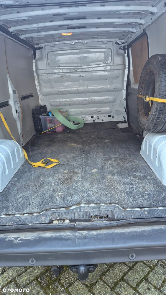 Opel Vivaro - 8