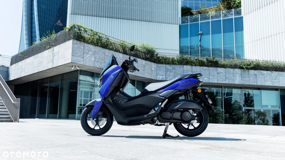Yamaha NMAX - 11