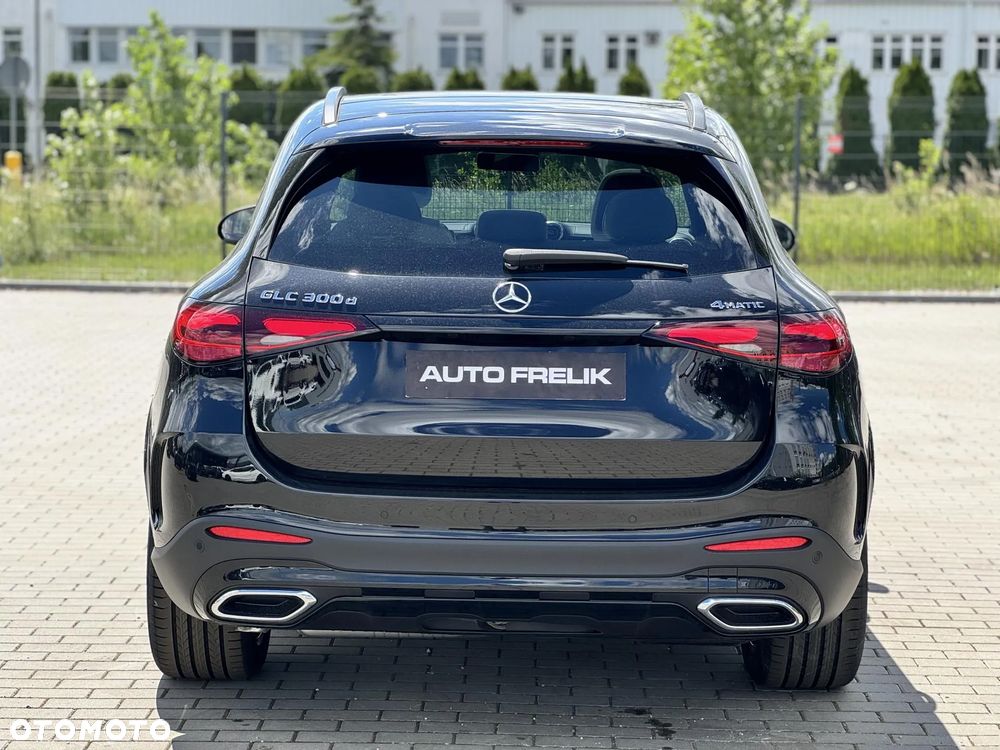Mercedes-Benz GLC 300 d mHEV 4-Matic AMG Line - 11