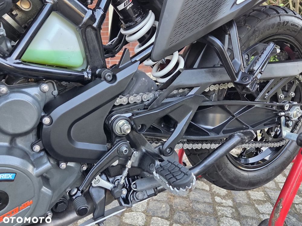 KTM Adventure - 32
