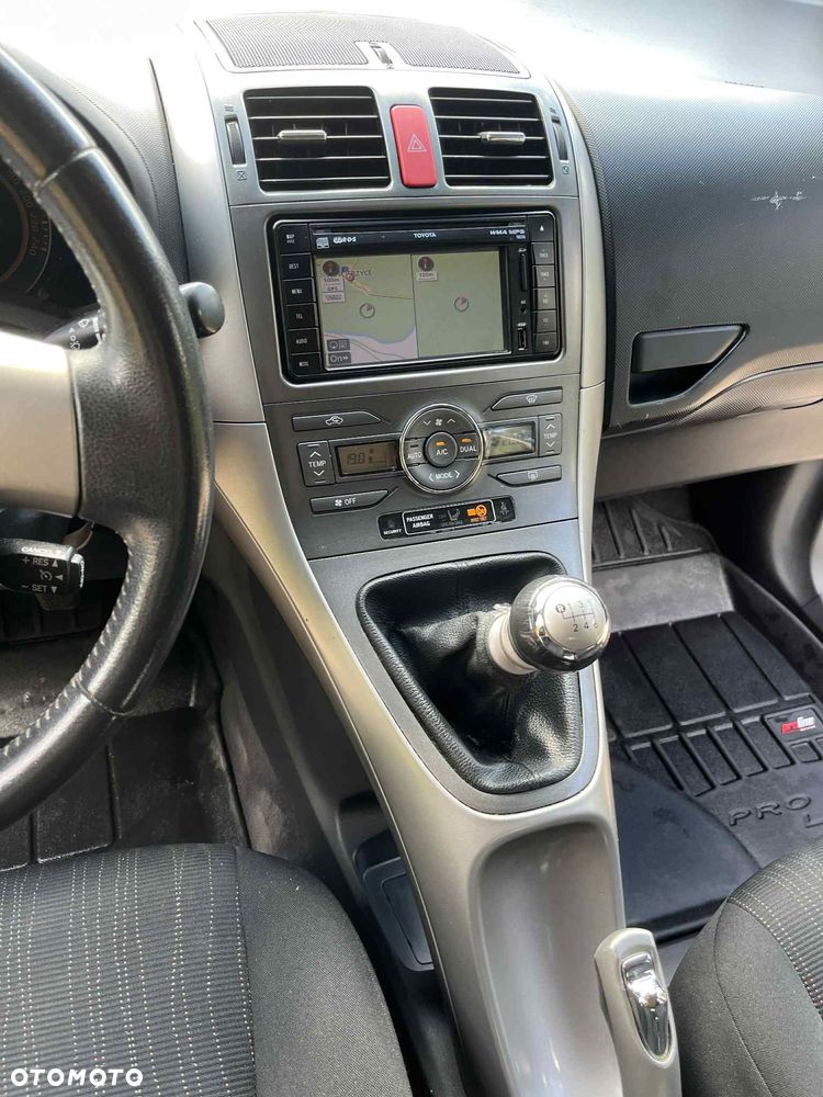 Toyota Auris 2.0 D-4D Sol - 27
