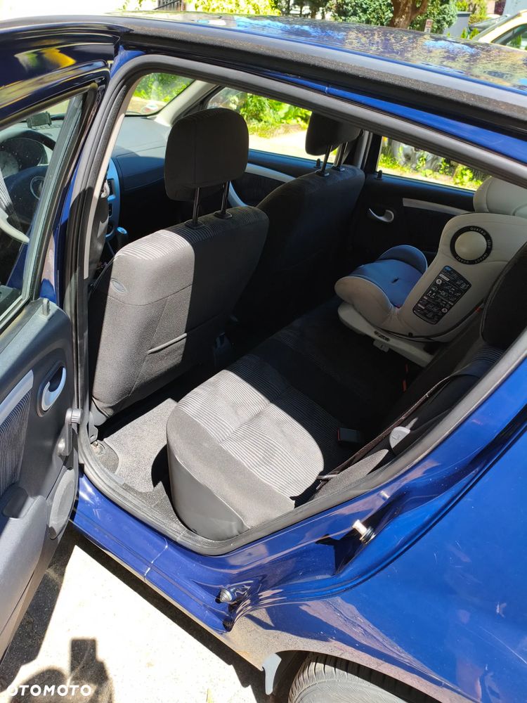 Dacia Sandero 1.2 16V Laureate - 8
