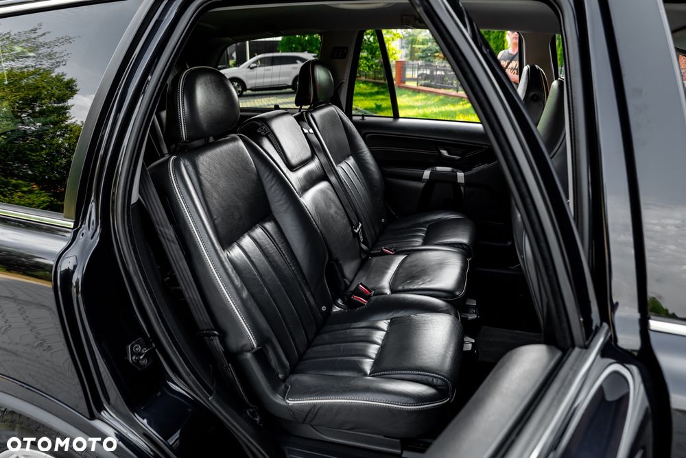 Volvo XC 90 D5 Momentum - 23