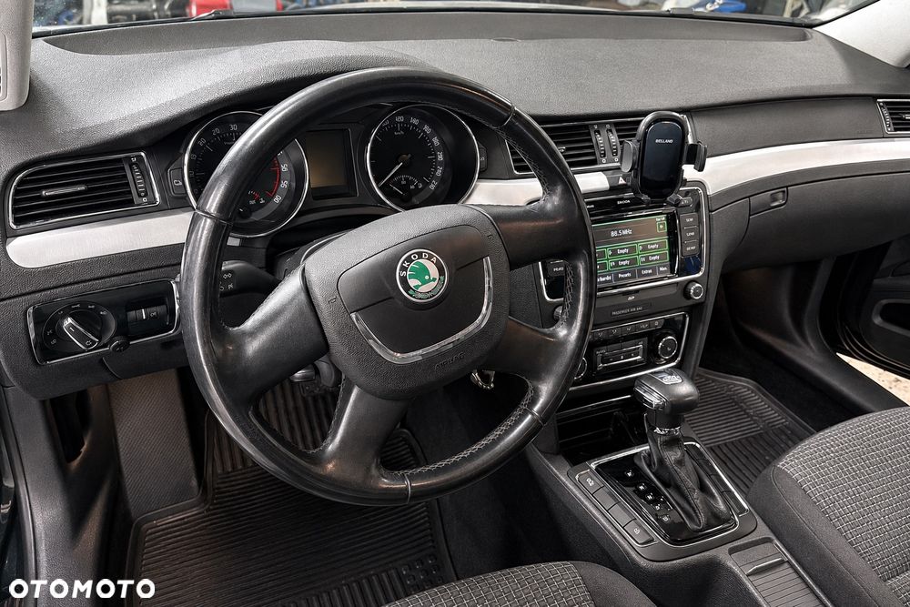 Skoda Superb 2.0 TDI Comfort DSG - 8