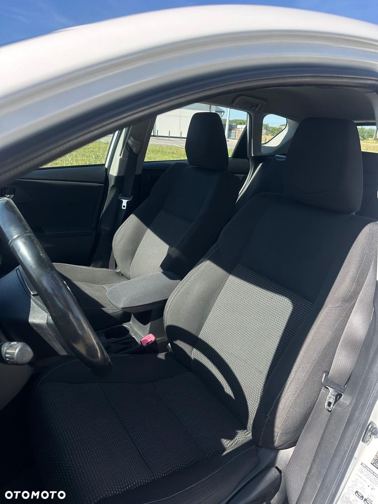 Toyota Auris 1.8 HSD Sol - 18