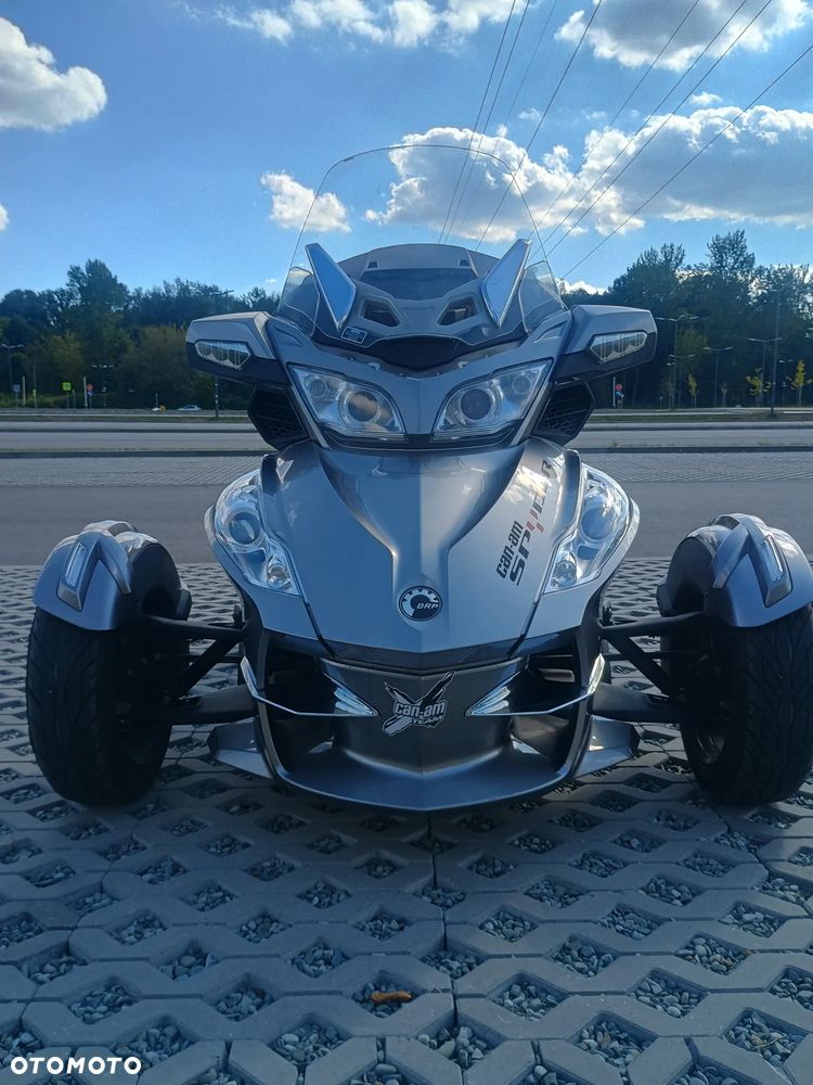 Can-Am Spyder - 1