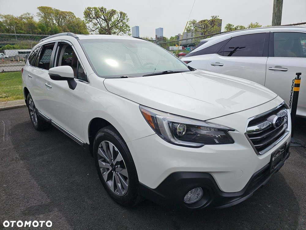 Subaru Outback - 1