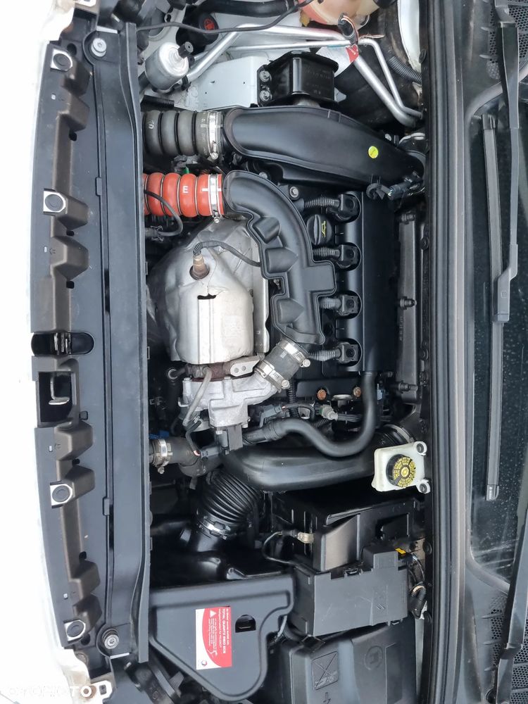 Peugeot 308 CC 155 THP Premium - 11