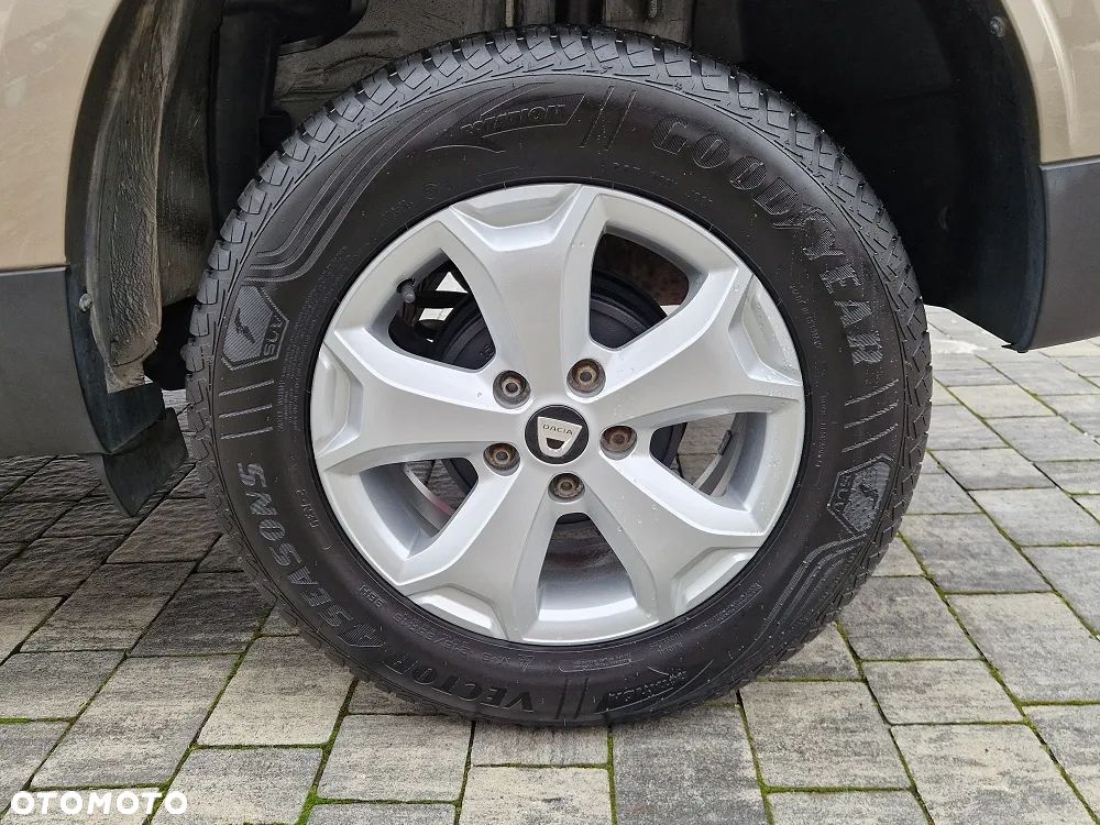 Dacia Duster SCe 115 4x2 Laureate - 33