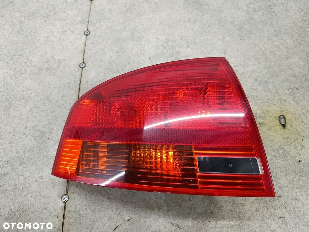 LAMPA TYLNA LEWA AUDI A4 B7 8E5945095 HELLA SEDAN - 4
