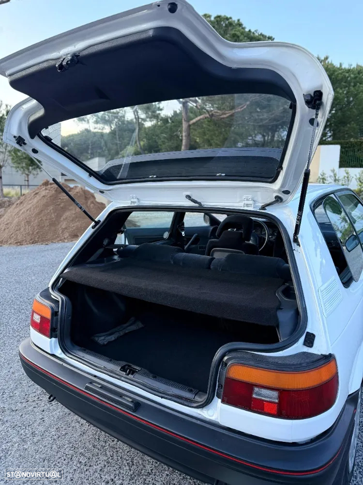 Toyota Corolla Liftback 1.6 GTi - 3