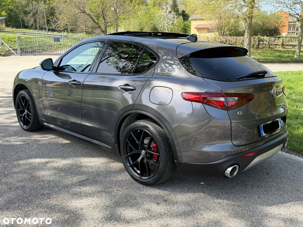Alfa Romeo Stelvio 2.2 16V AT8 Q4 Ti - 4