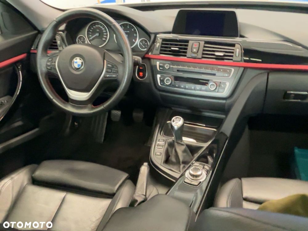 BMW 3GT 318d Sport Line - 3