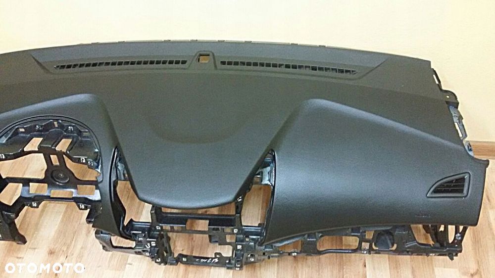 Deska rozdzielcza kokpit Hyundai i 30 i35 - 1