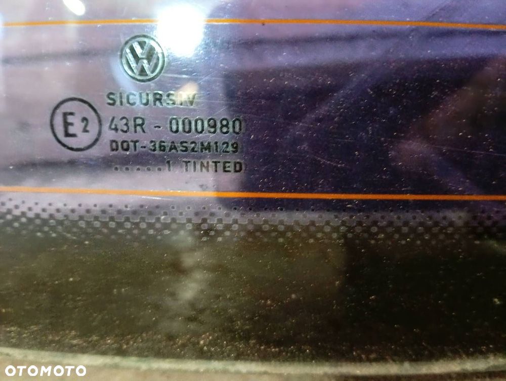 SZYBA TYŁ KLAPY BAGAŻNIKA VOLKSWAGEN GOLF IV KOMBI - 2