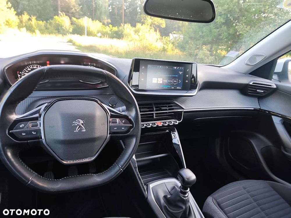 Peugeot 2008 - 13