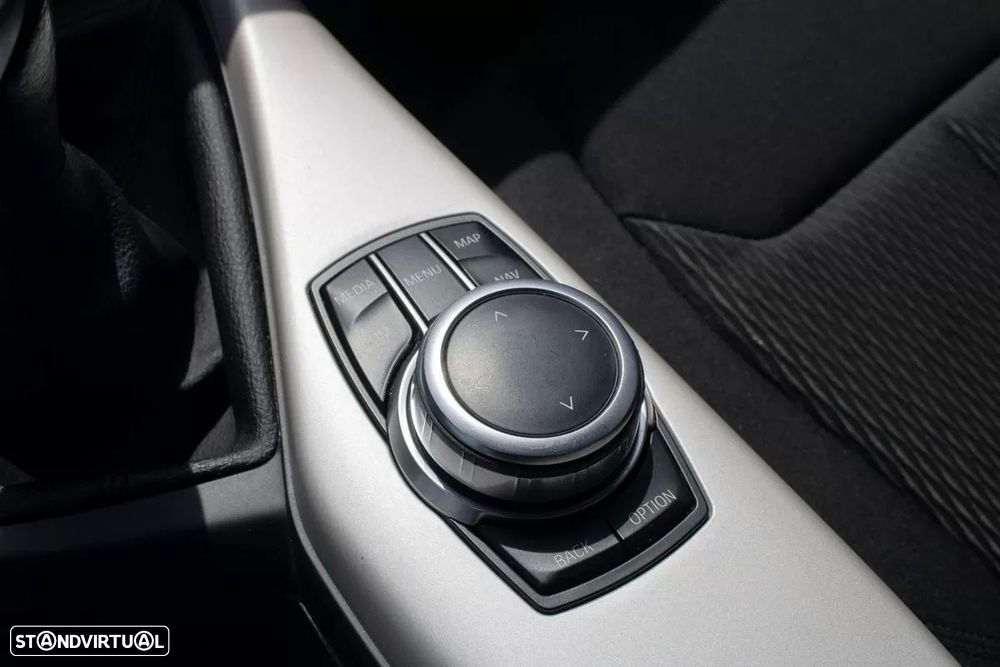 BMW 116 d Advantage - 29