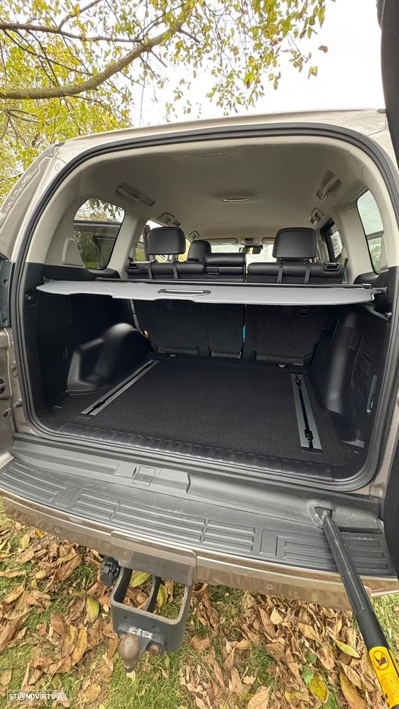 Toyota Land Cruiser 2.8 D-4D Auto Executive - 23