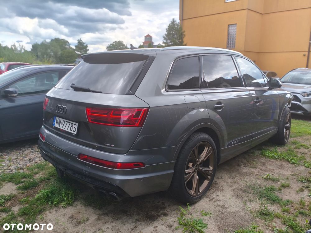 Audi Q7 - 7