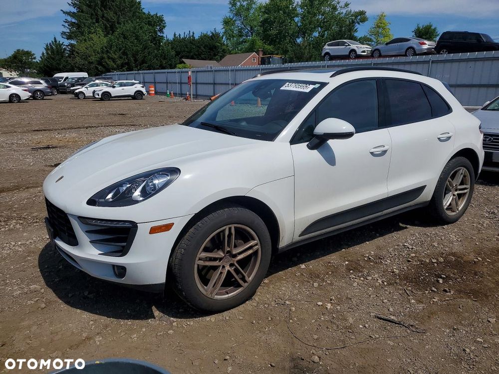 Porsche Macan - 1