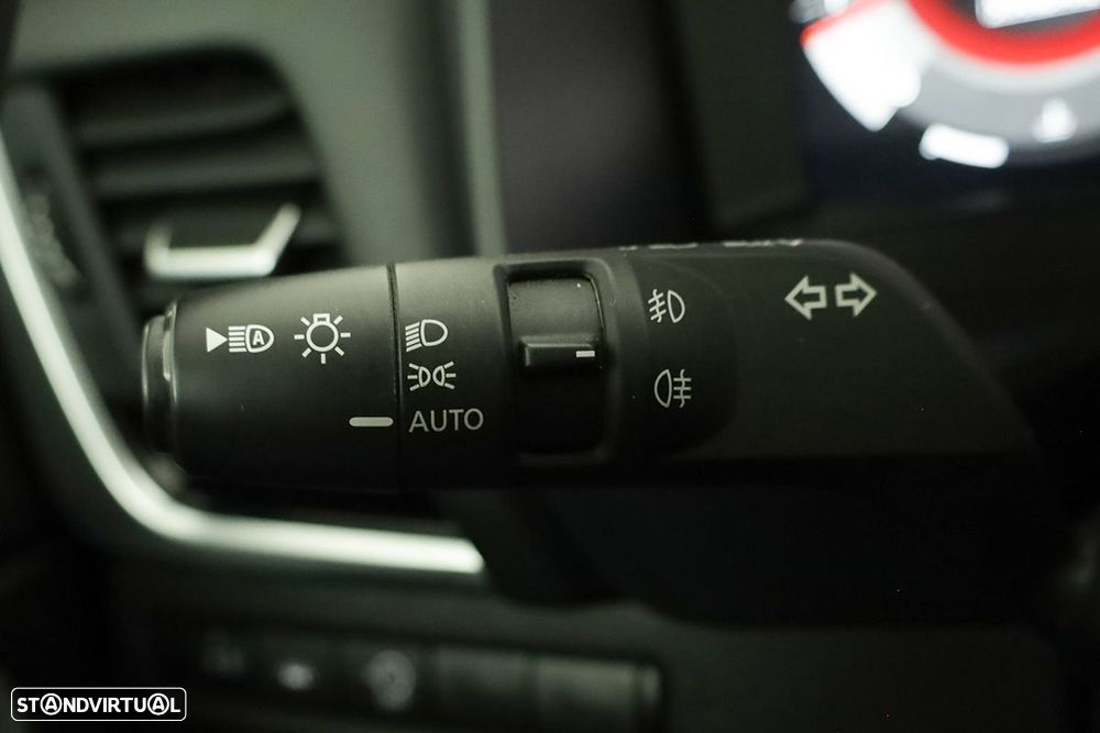 Nissan Qashqai 1.3 DIG-T N-Connecta LED Xtronic - 17