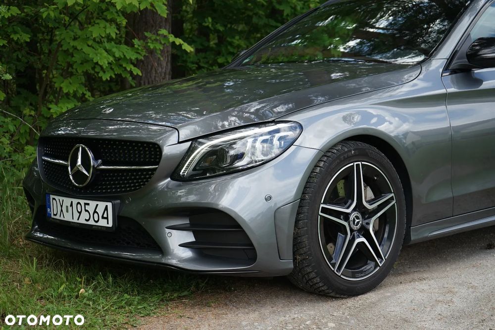 Mercedes-Benz Klasa C 300 d T 9G-TRONIC Night Edition - 10