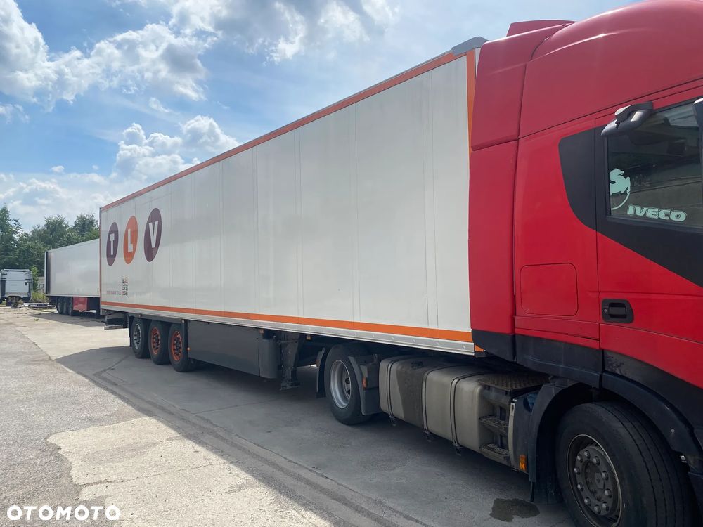 Schmitz Cargobull SKO24 - 2