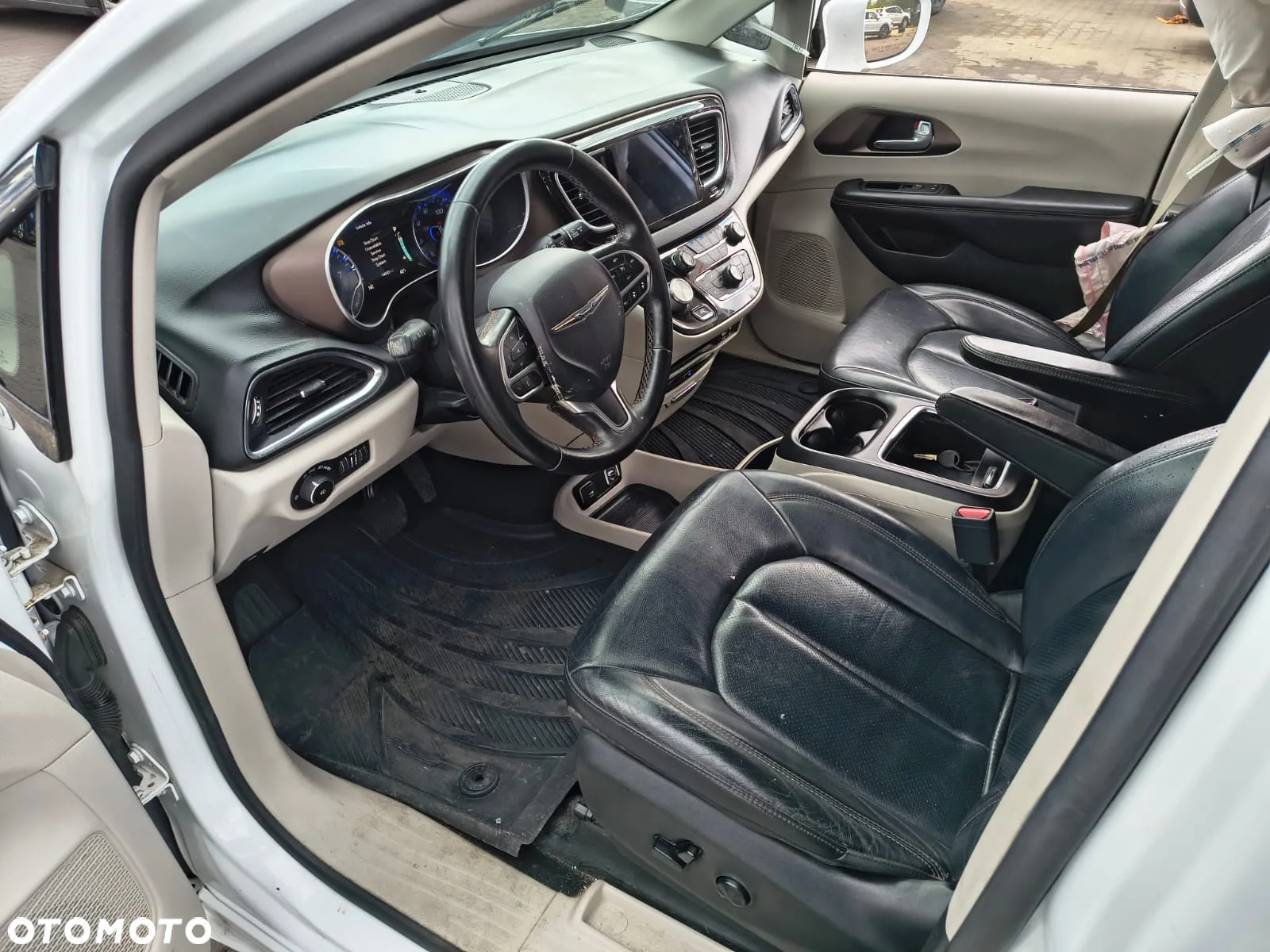Chrysler Pacifica - 9