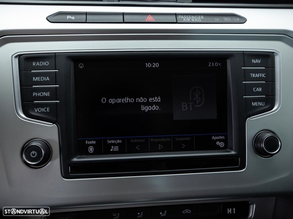 VW Passat Variant - 25