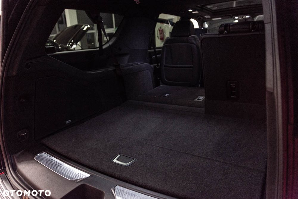 Cadillac Escalade - 8