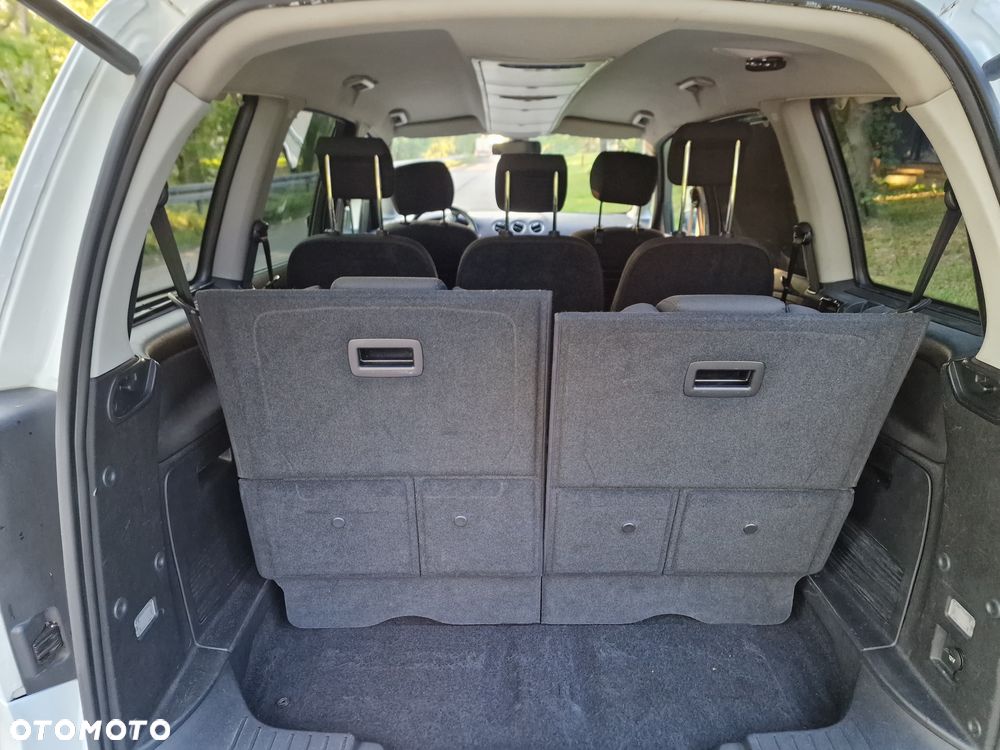 Ford Galaxy 2.0 TDCi DPF Titanium - 17