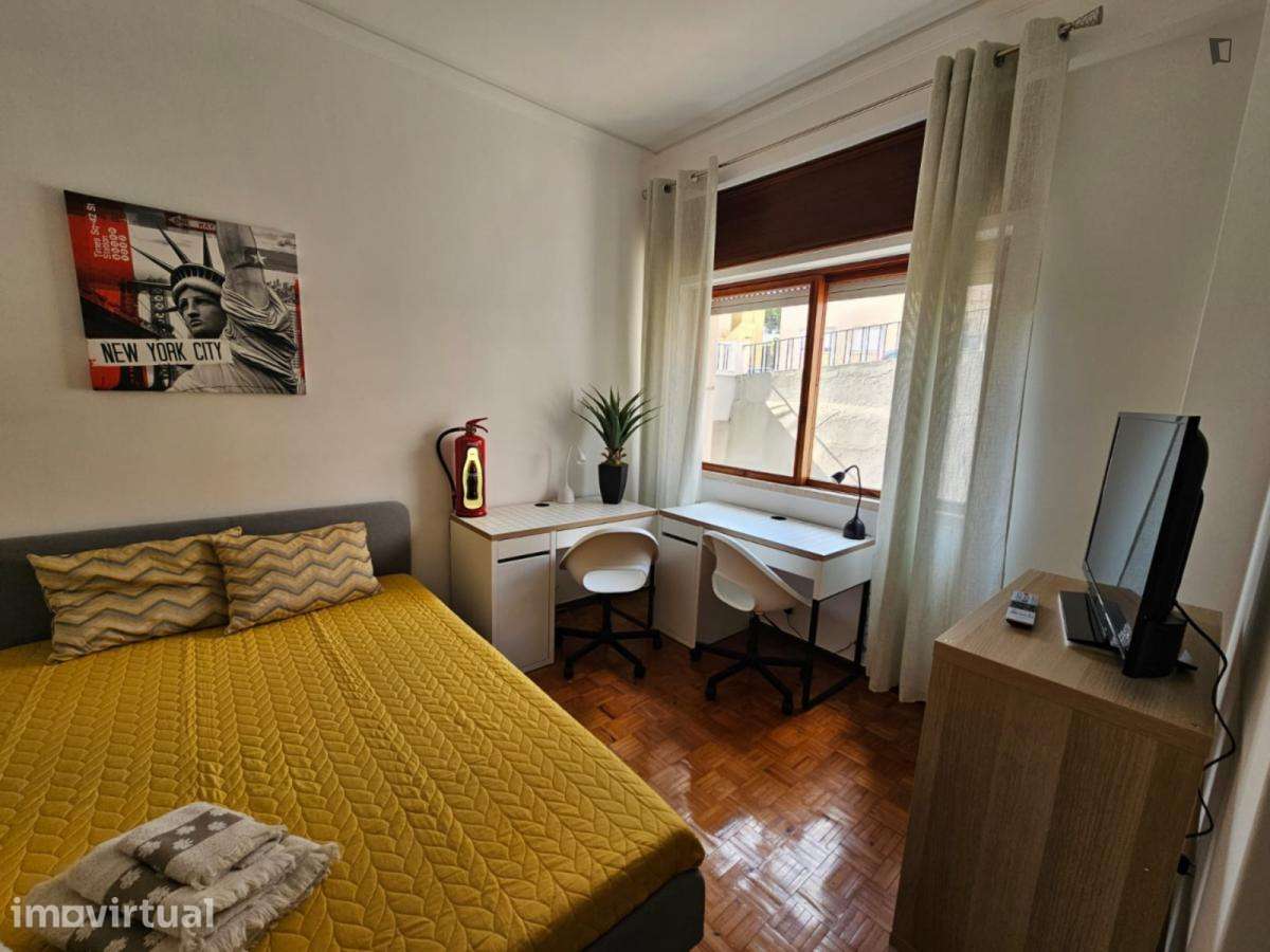 Quarto - localizado em Bairro do Sol Coimbra - Grande imagem: 2/13