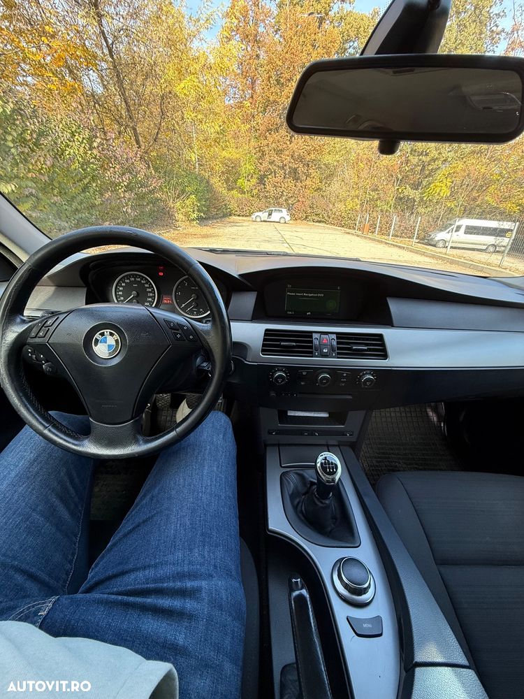 BMW Seria 5 520d Touring - 11