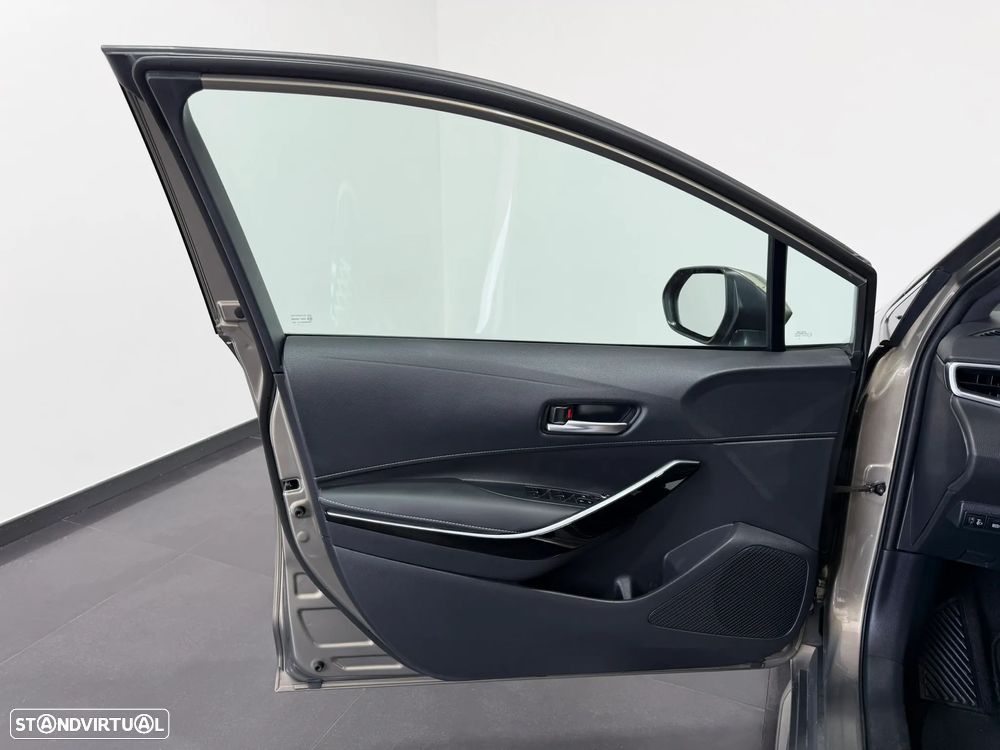 Toyota Corolla Touring Sports 1.8 Hybrid Exclusive - 18