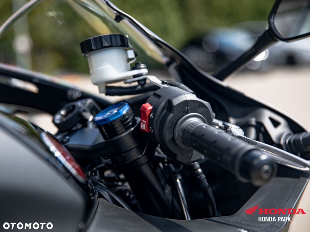Honda CBR - 23
