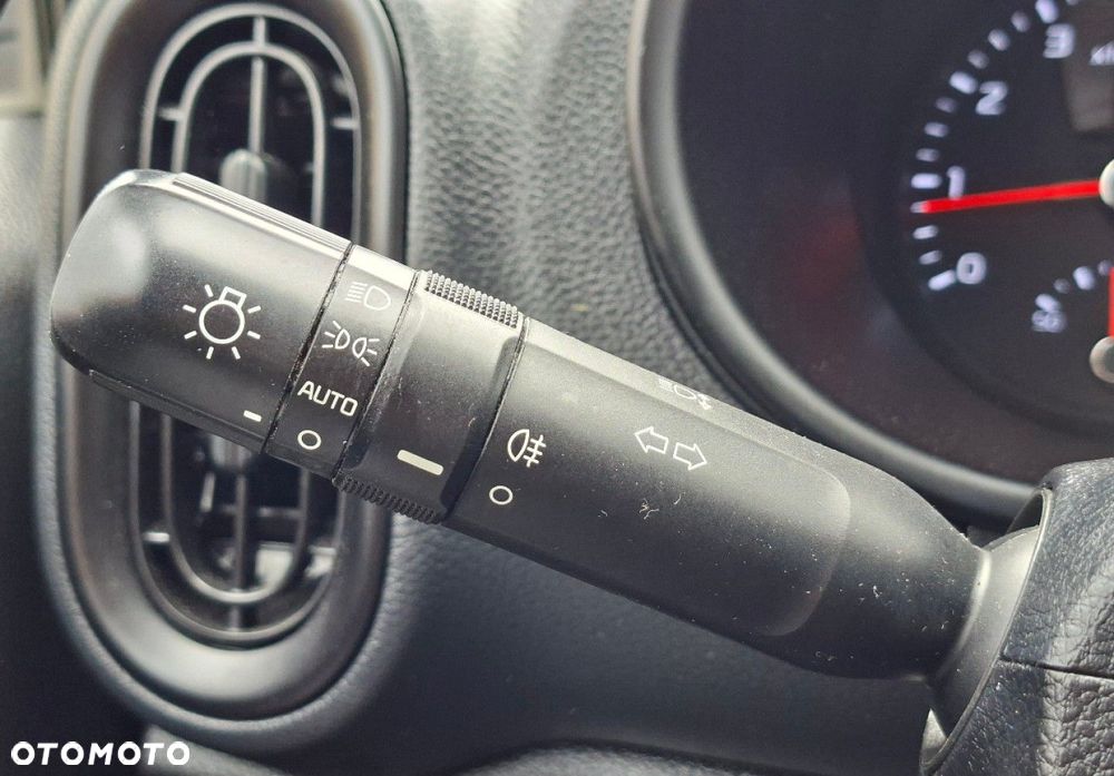 Kia Picanto - 32