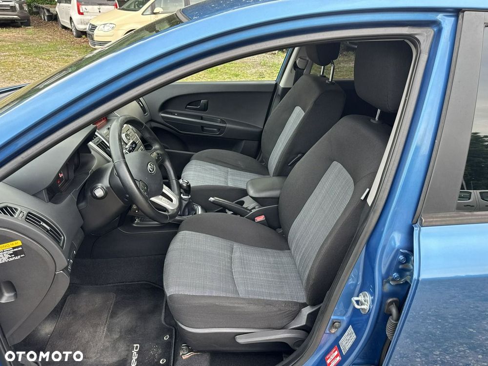 Kia Ceed 1.4 CVVT Vision - 23