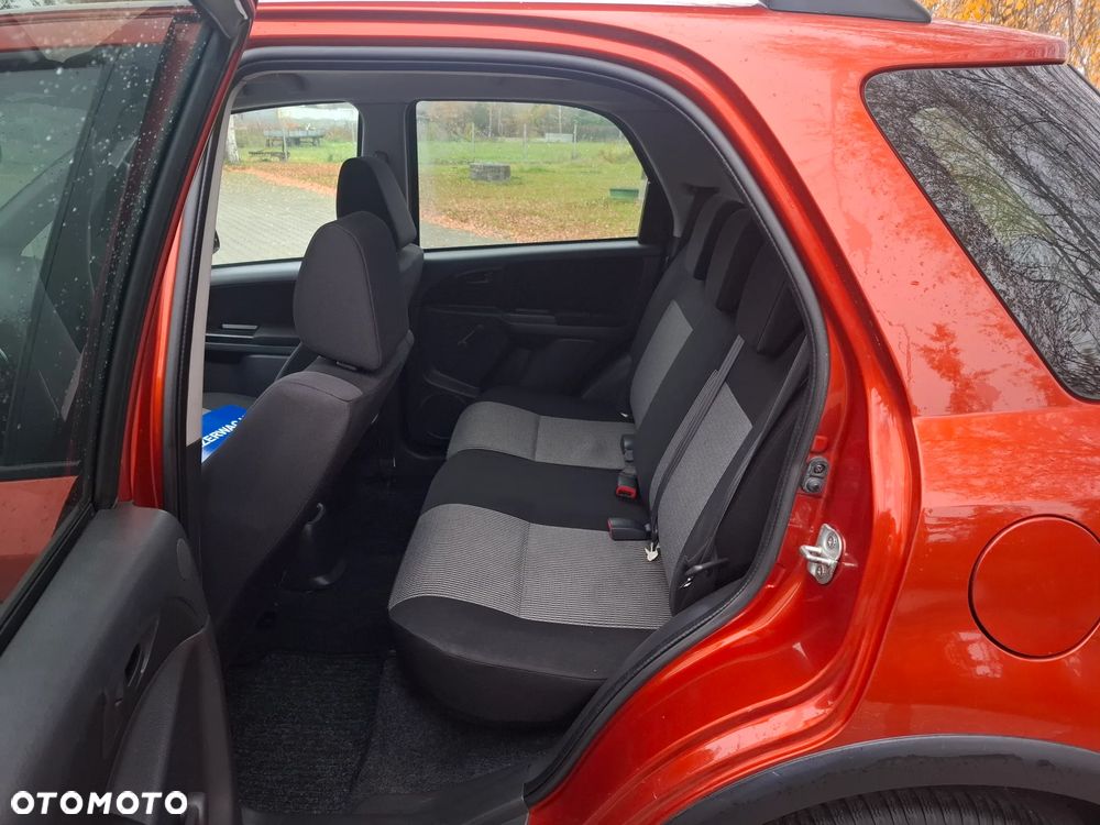 Fiat Sedici 1.6 16V 4x2 Emotion - 9