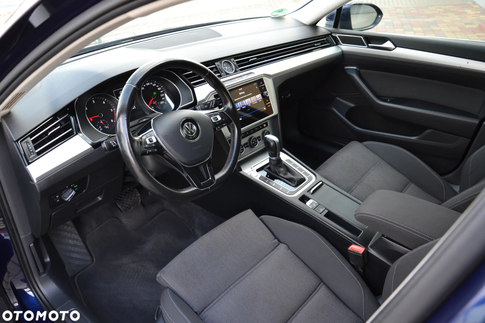 Volkswagen Passat Variant 2.0 TDI DSG (BlueMotion Technology) Comfortline - 16