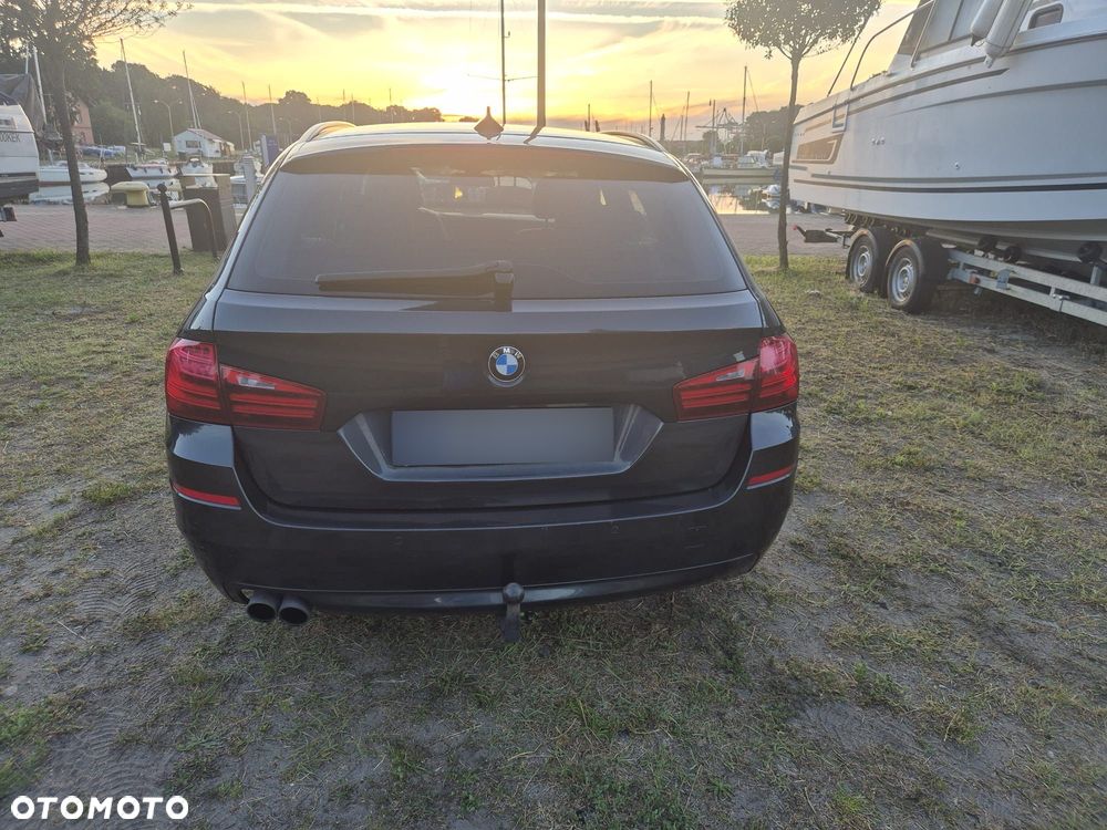 BMW Seria 5 520d xDrive - 4