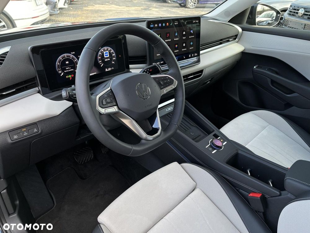 Volkswagen T-Roc - 16