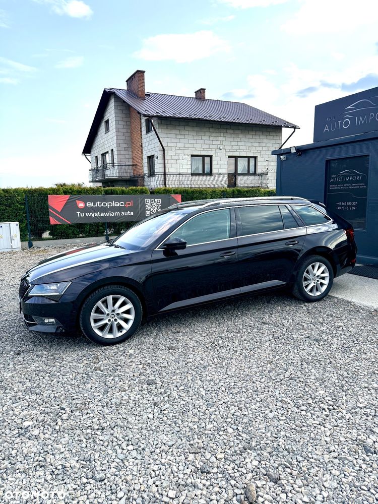 Skoda Superb 2.0 TDI Premium Edition - 5