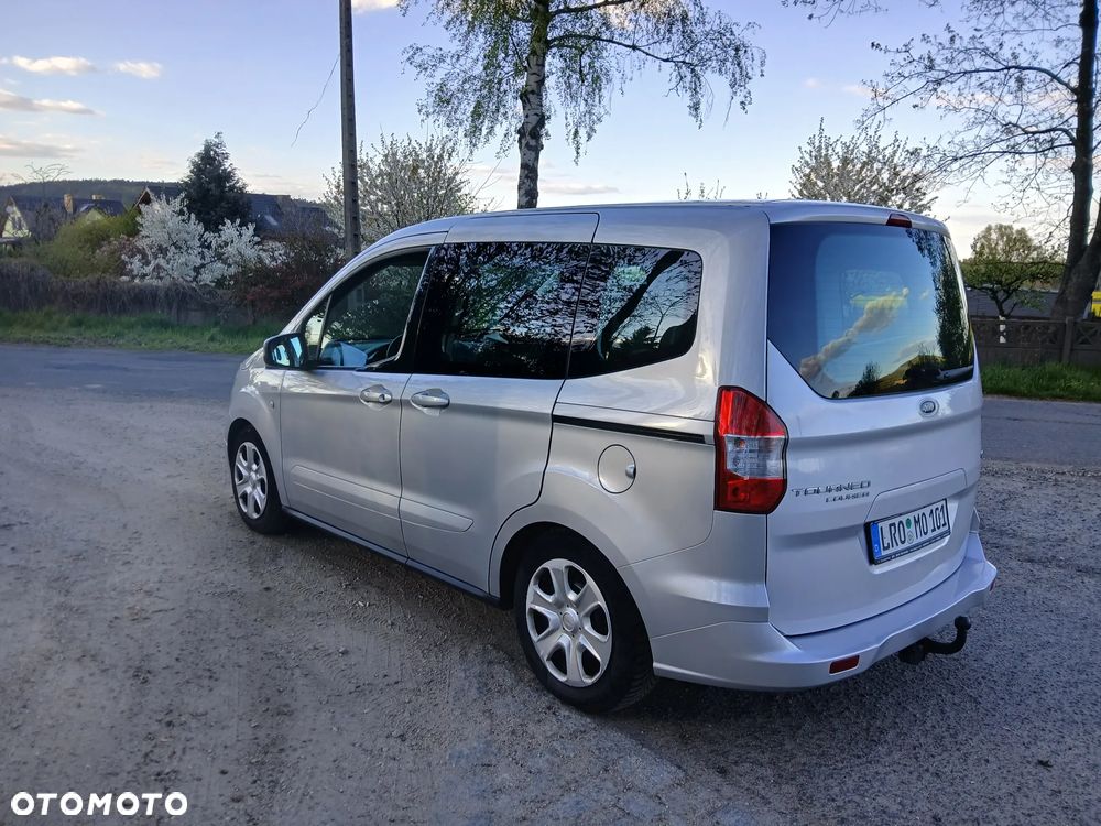 Ford Tourneo Courier 1.0 EcoBoost Titanium - 10