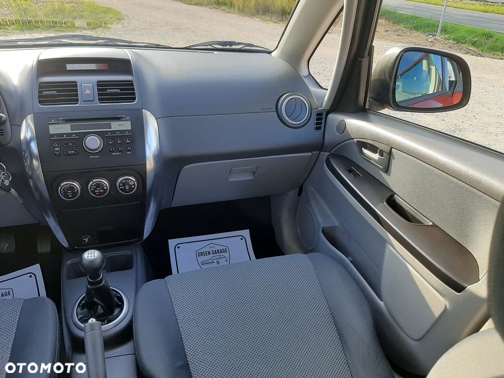 Suzuki SX4 1.5 Streetline 4x2 Classic - 27