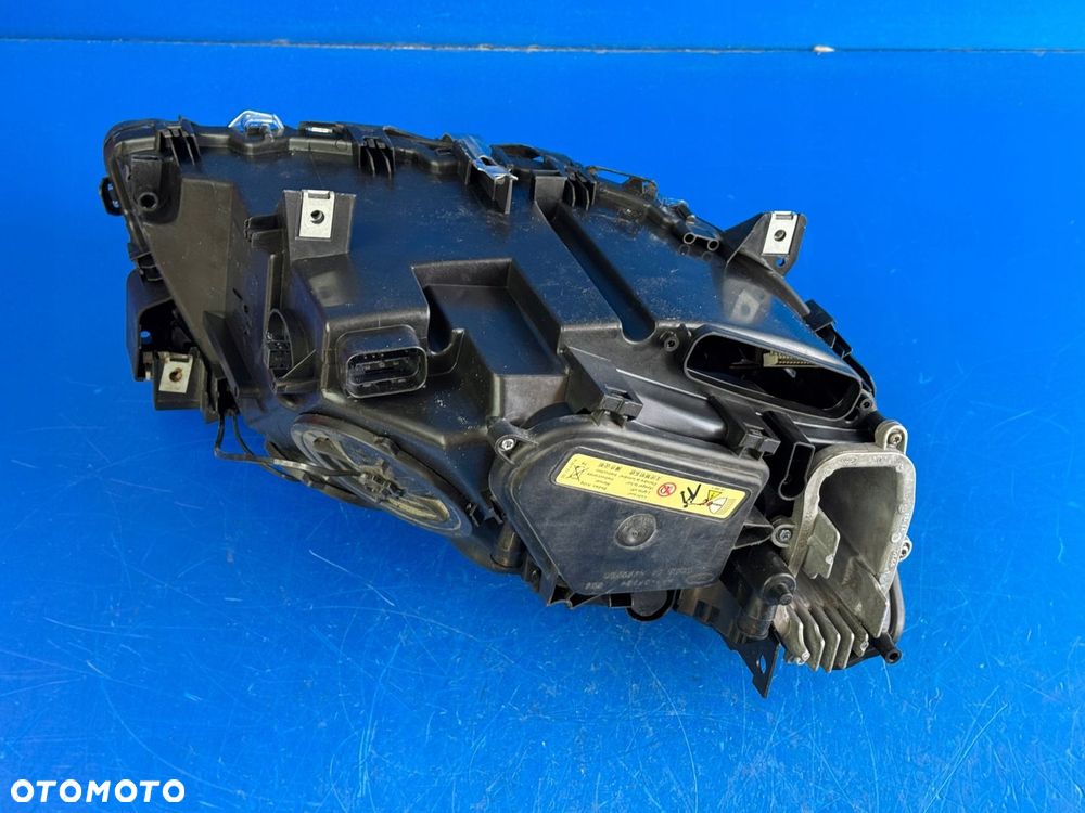 LEWY BI XENON DYNAMIC BMW F01 F02 USA BDB - 9