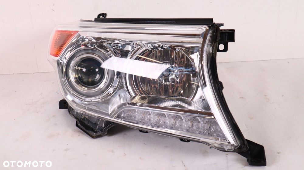 TOYOTA LAND CRUISER 200 LAMPA PRAWA PRZÓD LIFT - 2