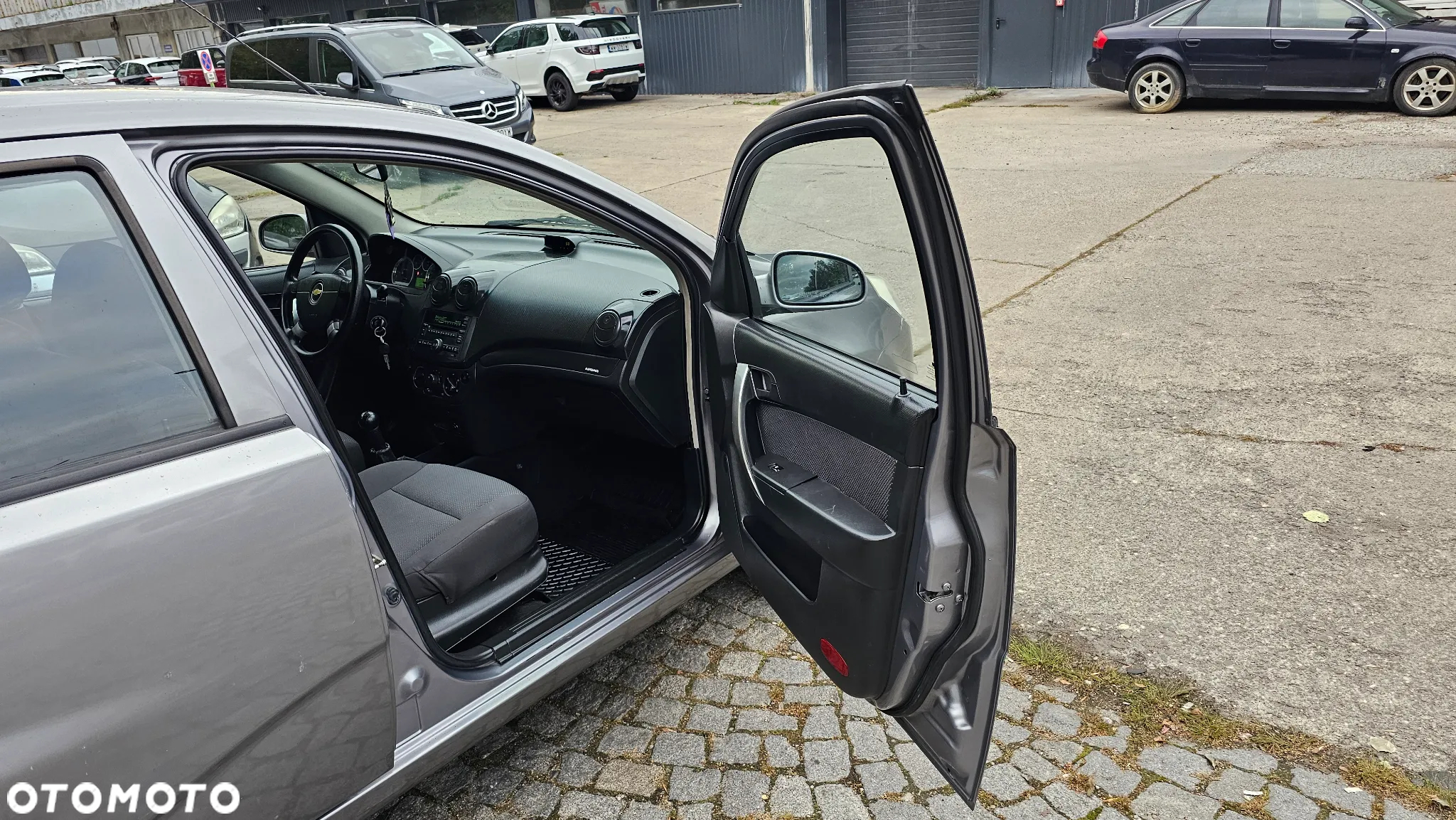 Chevrolet Aveo 1.2 16V Base - 13