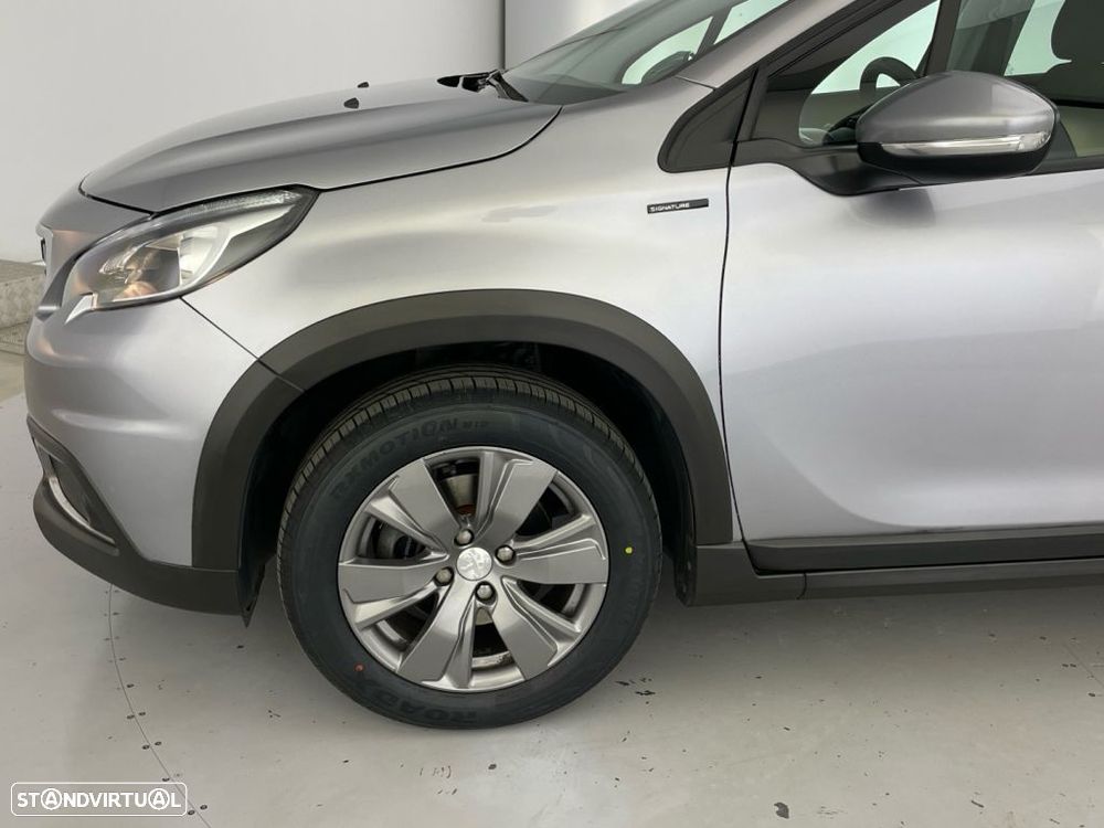Peugeot 2008 1.2 PureTech Signature - 19
